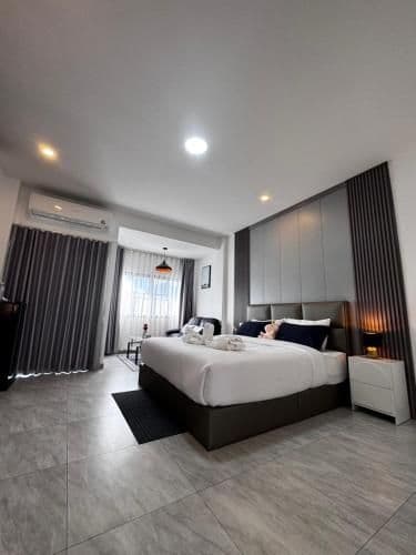 King Deluxe Room - Room Only