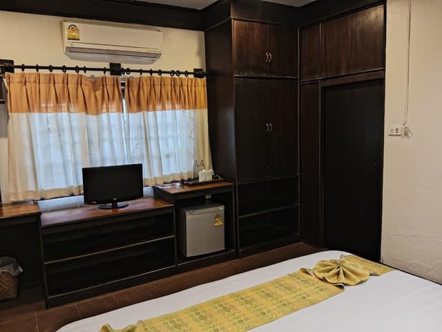 Deluxe Double Bed