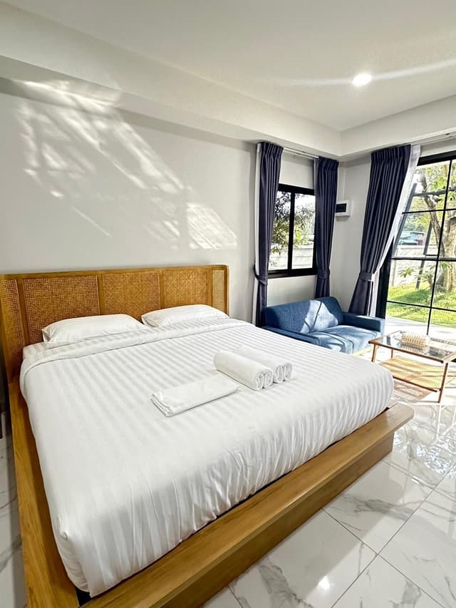Classic Room with 1 Double Bed