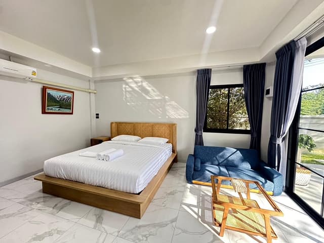 Classic Room with 1 Double Bed