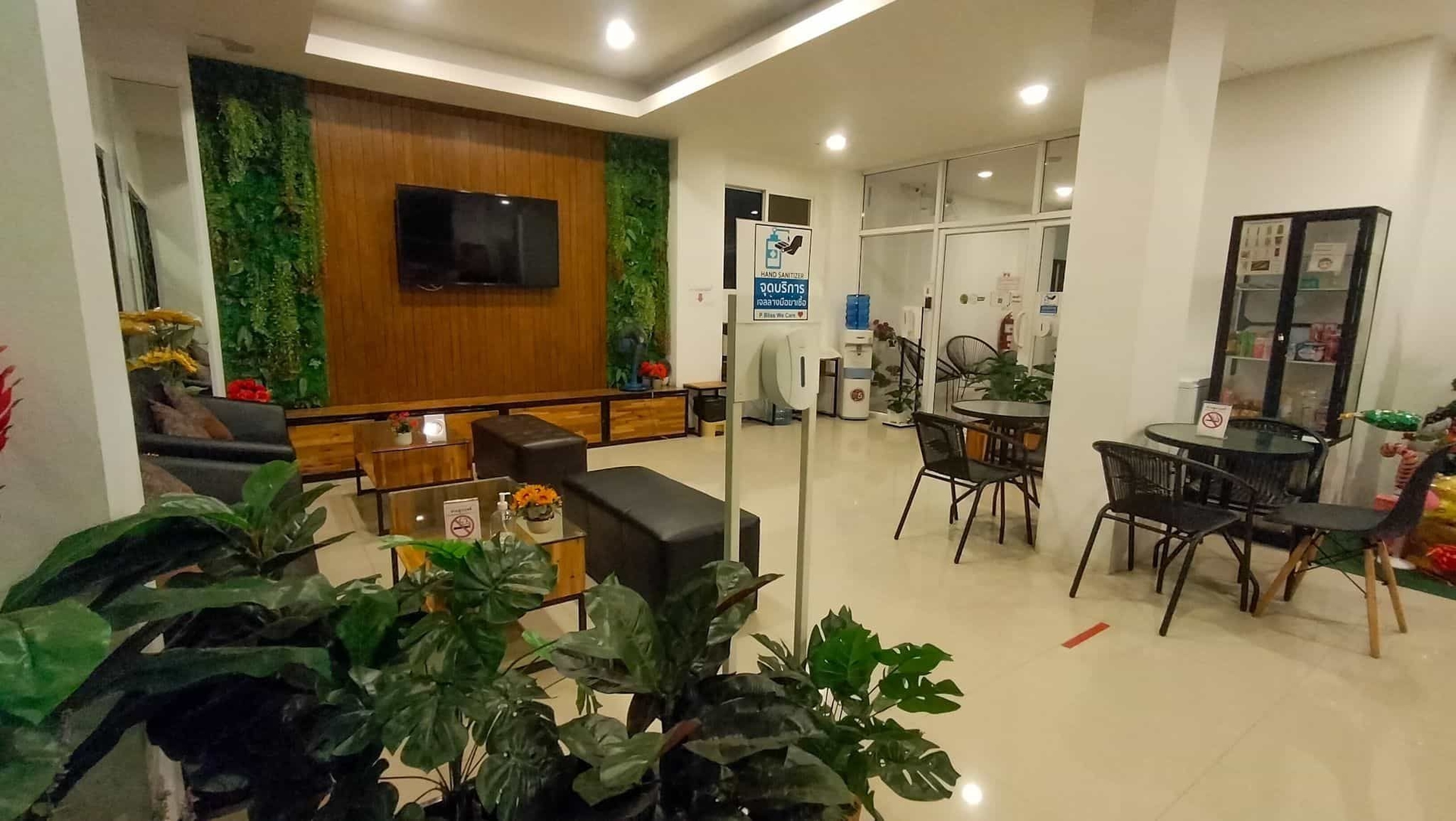 โรงแรมพี บลิส (P Bliss Hotel)0