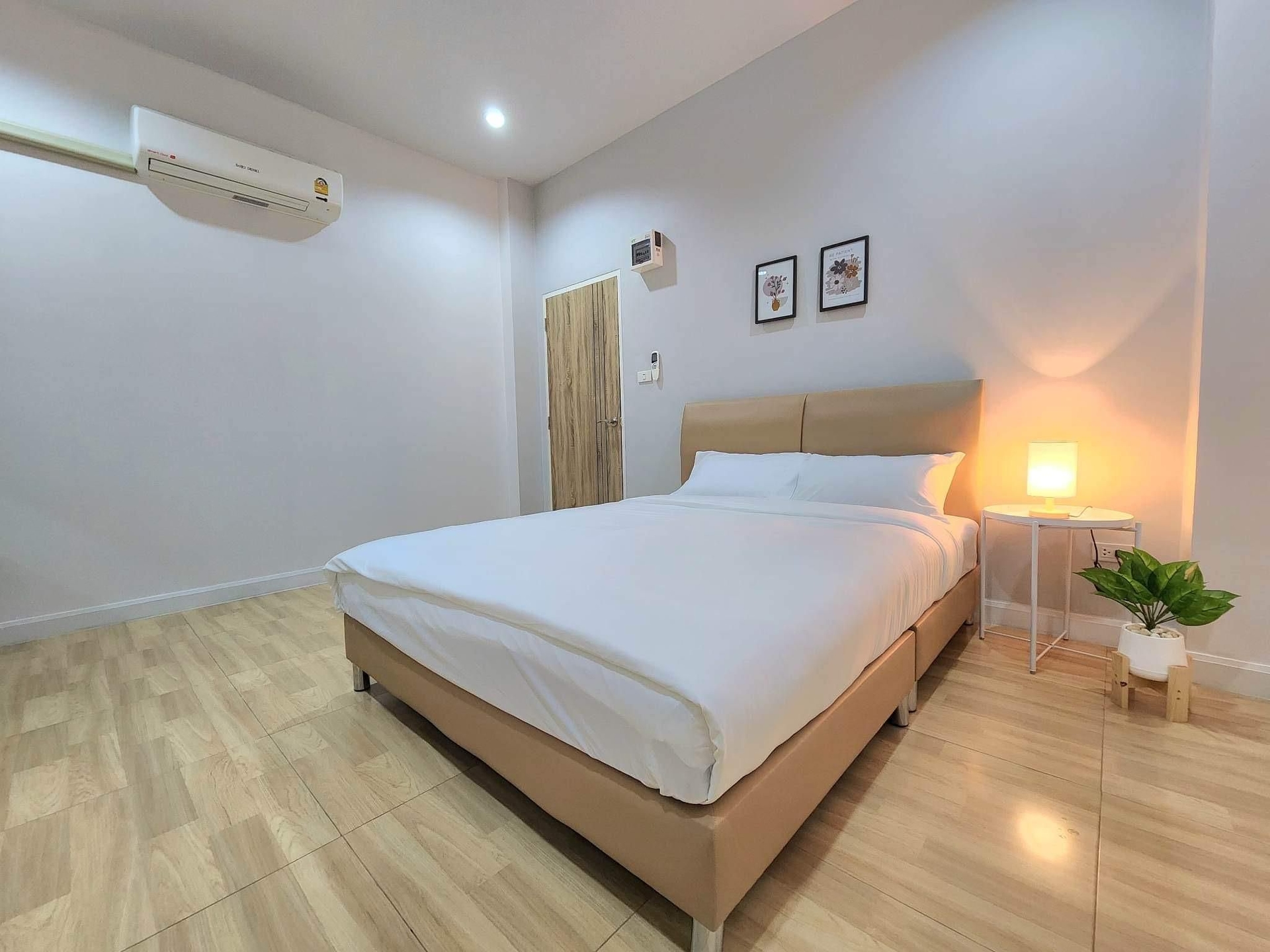 โรงแรมชวนชม (Chuanchom Hotel)2
