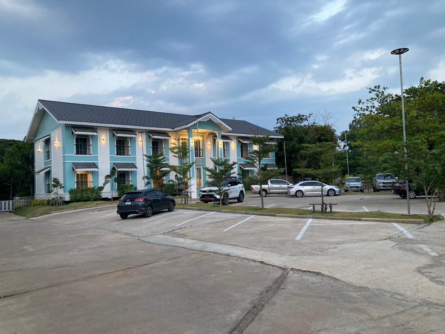 Thong Prachok Hotel1