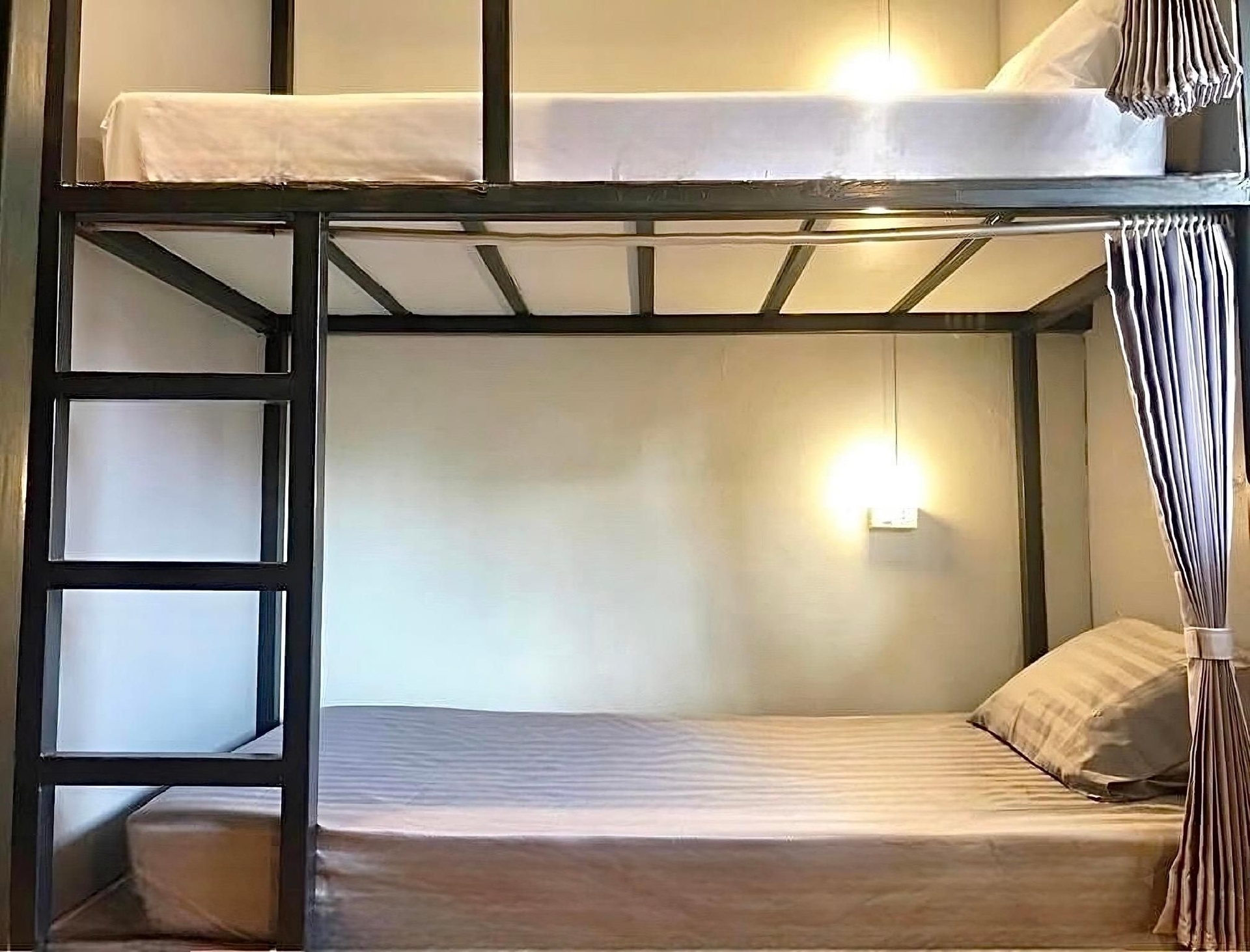 เบด สเปซ โฮสเทล @ข้าวสาร (Bed Space Hostel @Khaosan)2