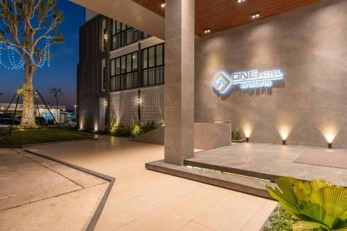 One Sakon Nakhon Hotel1