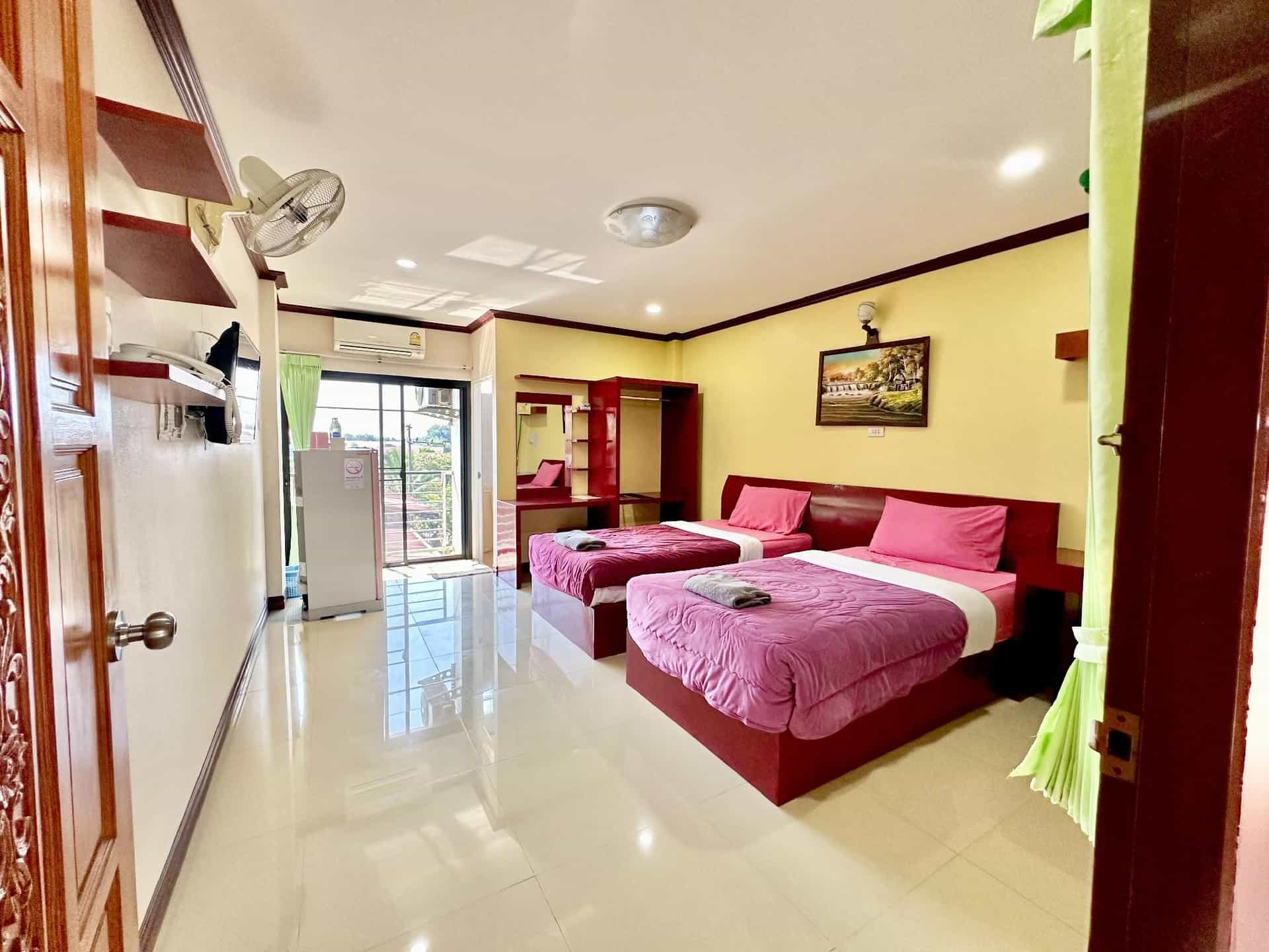 โรงแรมกาญจนาสกลนคร โรงแรมกาญจนาสกลนคร