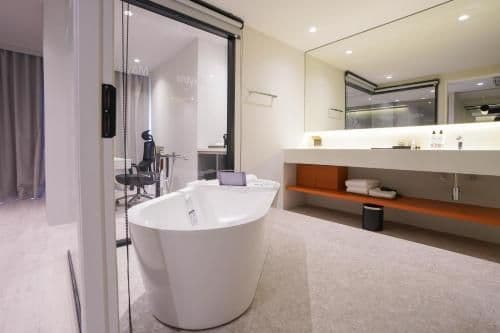 Maybis Suite Room