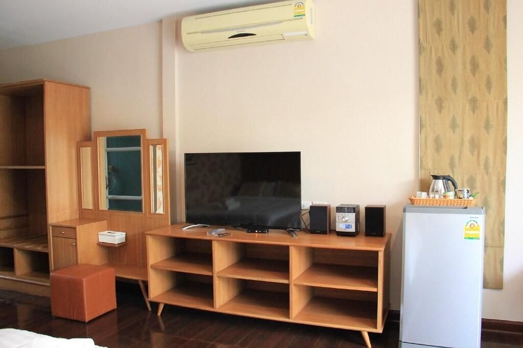 ดีเซมเบอร์ ทู รีเมมเบอร์ เฮาส์ (December To Remember House)2