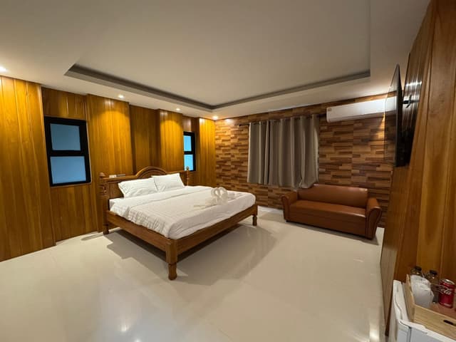 Hotel Deluxe Room