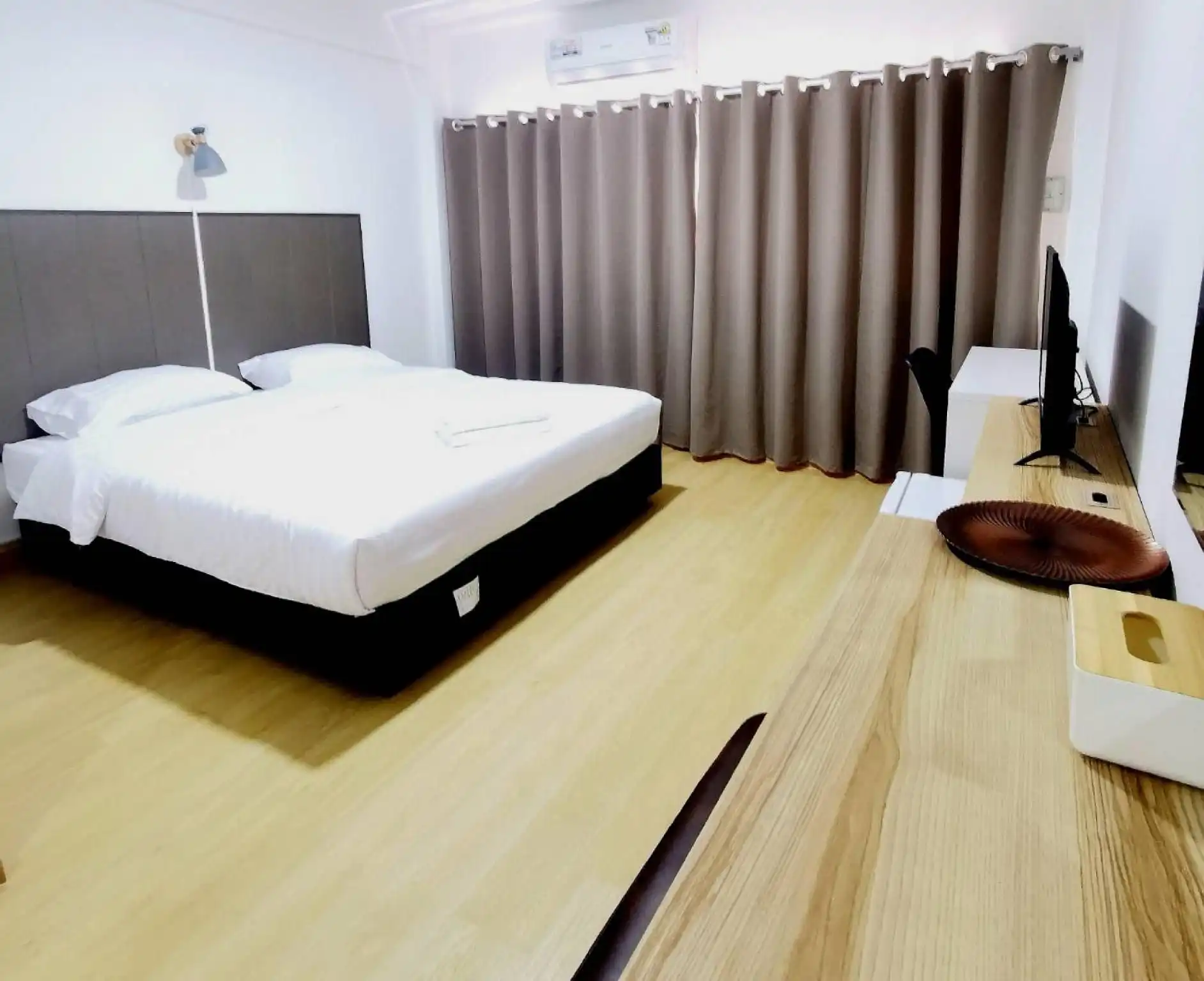 โรงแรมรัตนศิริ โรงแรมรัตนศิริ