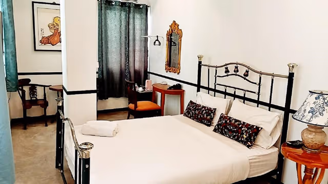 King Bed Suite