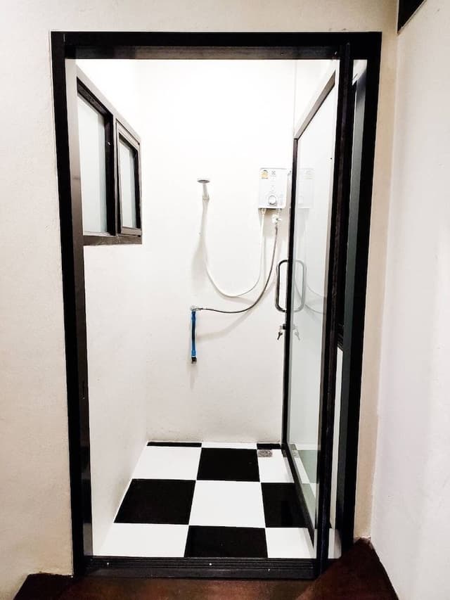 Basic Shared Dormitory, Women only