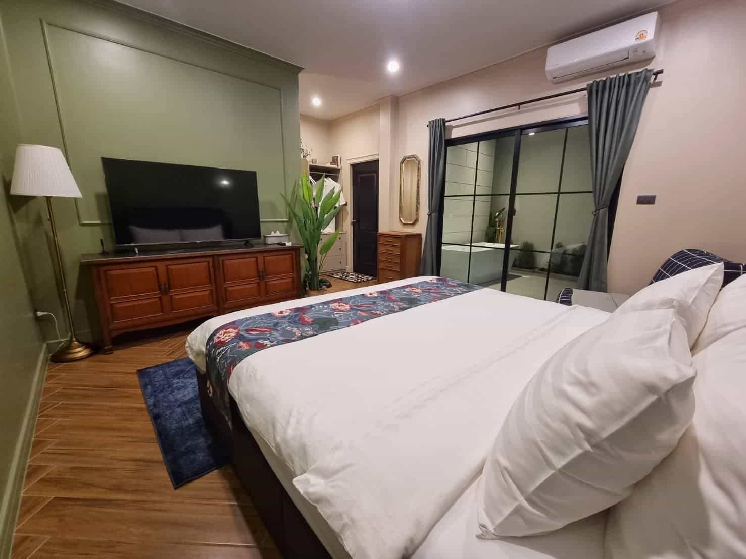 พลับพลาสมุทร : ไวท์ วิลล่า พลับพลาสมุทร : ไวท์ วิลล่า