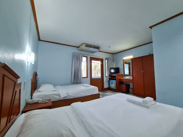 Standard Twin Room