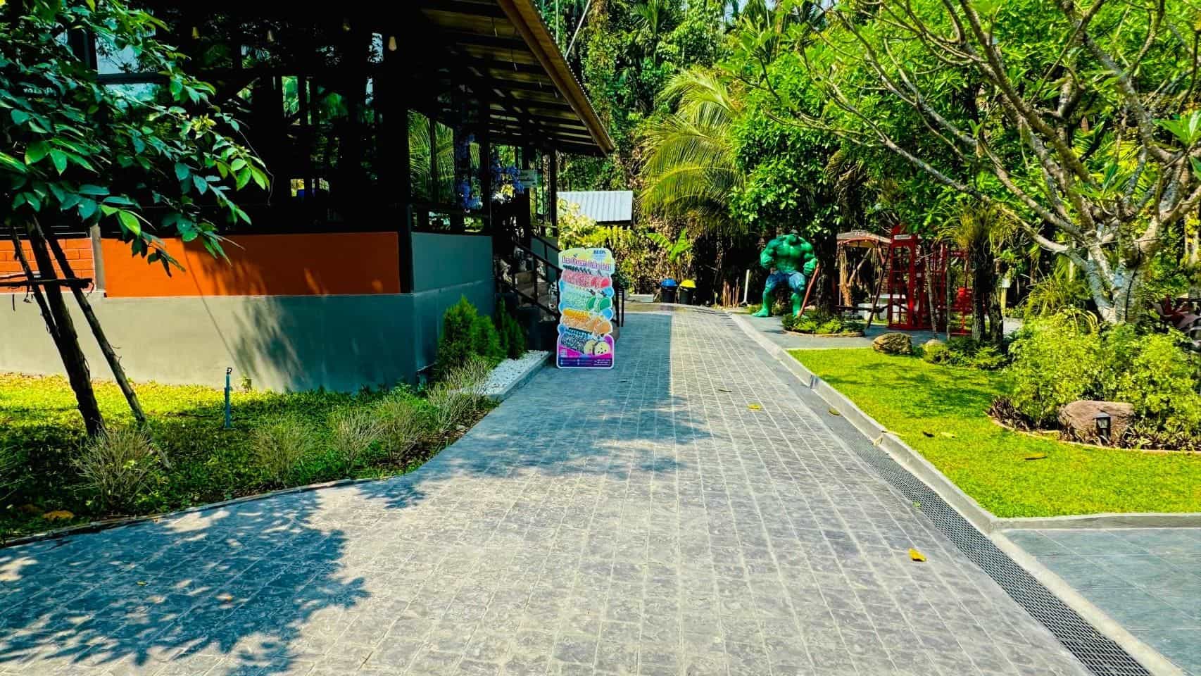 บ้านสวนลานสาง คาเฟ่ อิน ฟาร์ม แอนด์ โดม บ้านสวนลานสาง คาเฟ่ อิน ฟาร์ม แอนด์ โดม