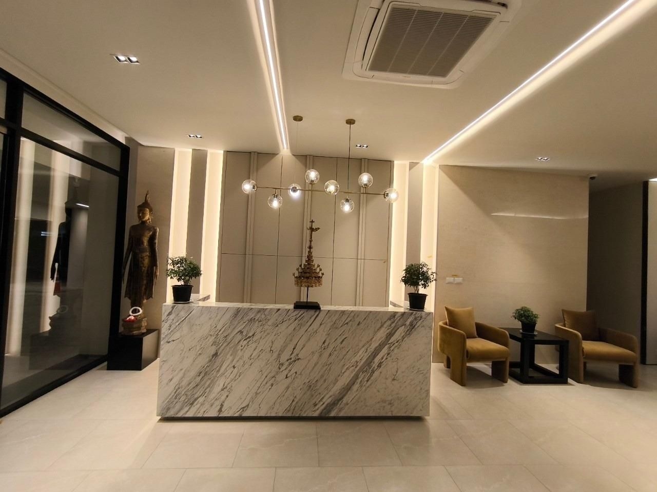 Sathorn 1114