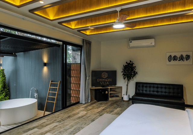 Beachfront King Room