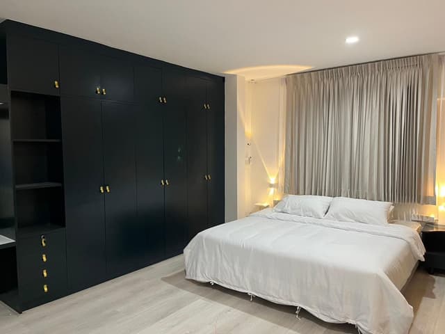 Owner Suite with King Bed