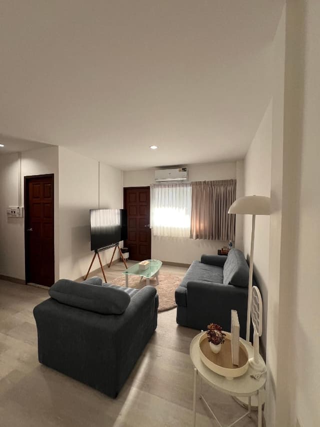 Junior Suite with Queen Bed