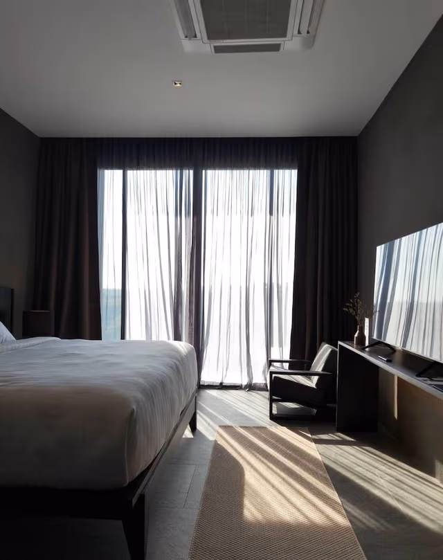 Standard Room, 1 King Bed