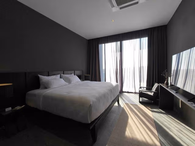 Standard Room, 1 King Bed