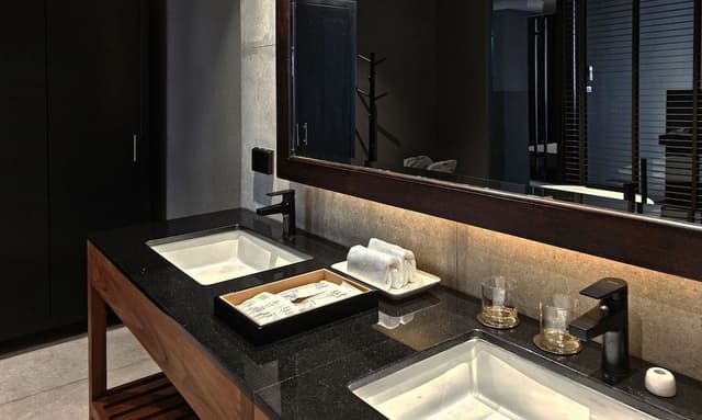 Family Suite, Hill View