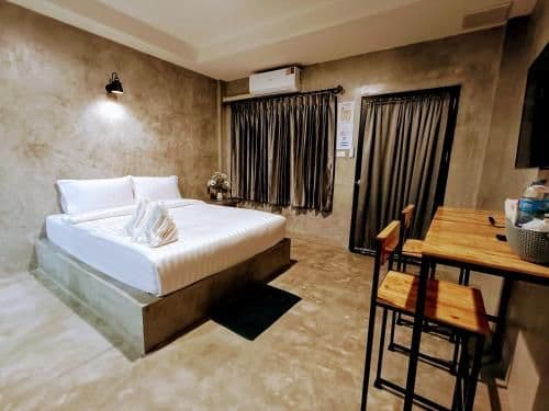 Aloft Room with King Bed