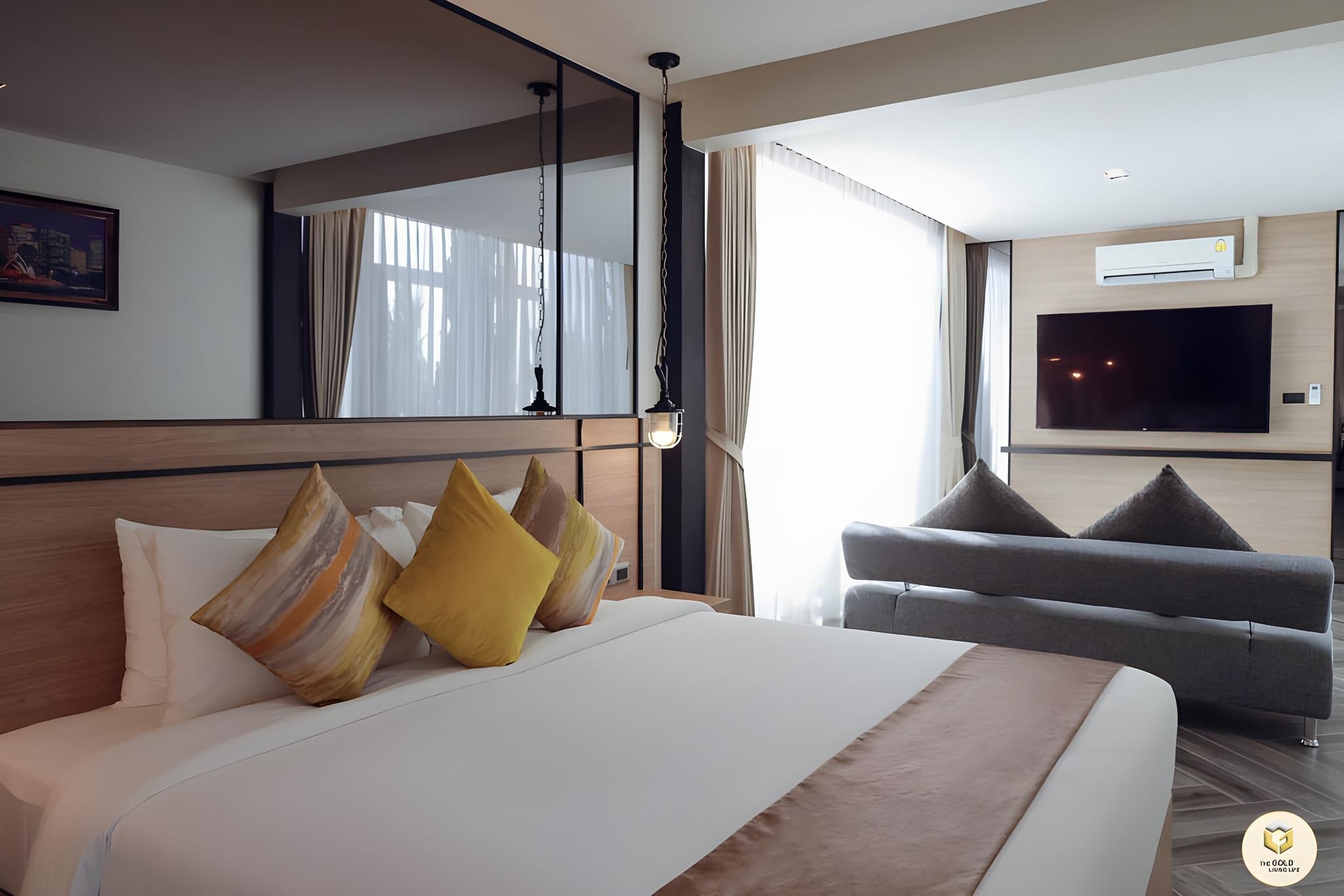 เดอะ โกลด์ ลิฟวิ่ง ไลฟ์ (The Gold Living Life)1