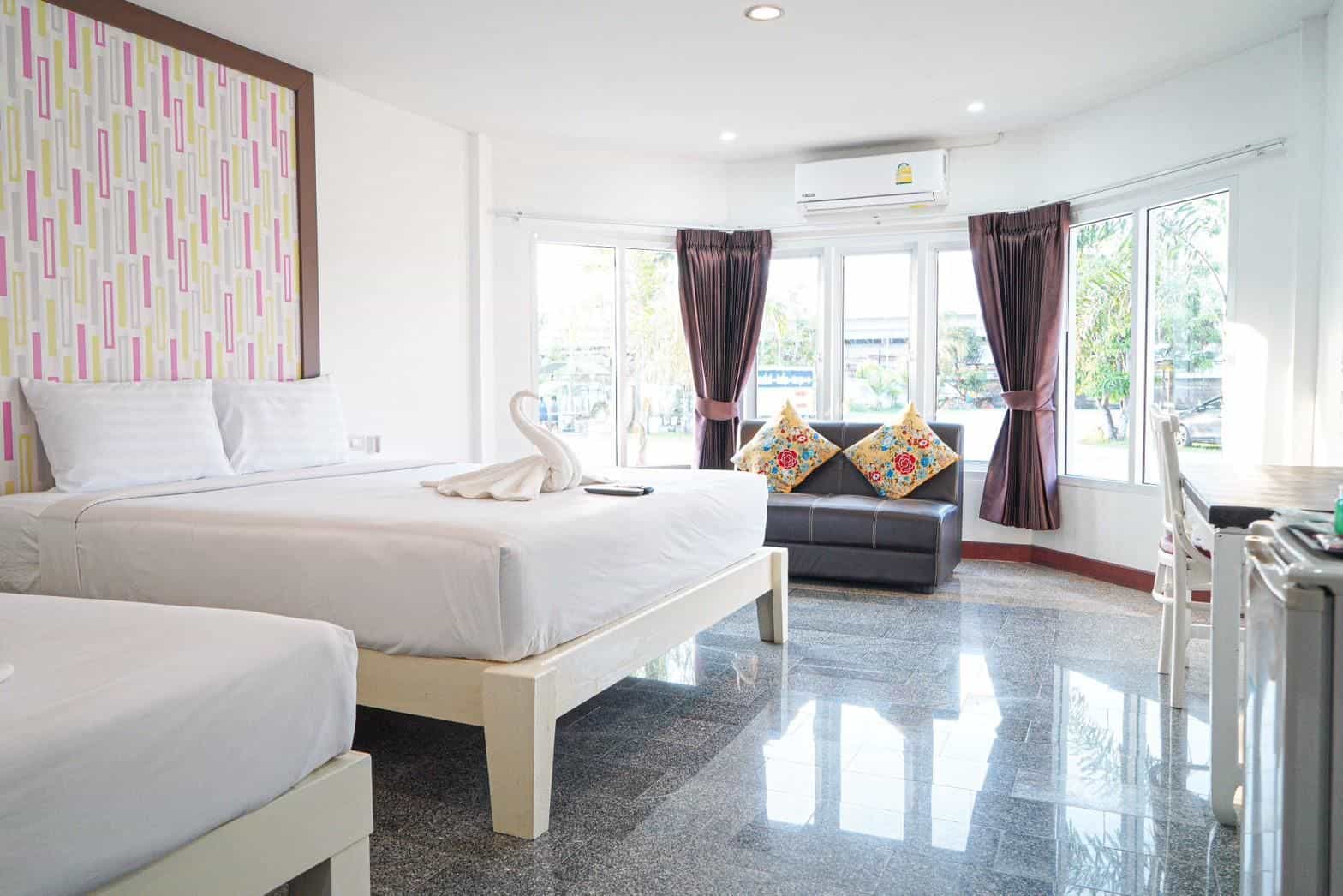 Nakhon Norn Len Nakhon Norn Len