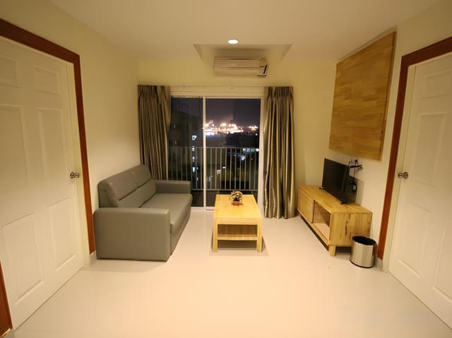 Two-Bedroom Suite