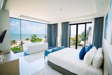 Deluxe Jacuzzi Ocean View