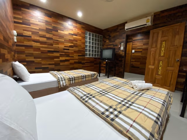 Twin Room with Private Bathroom