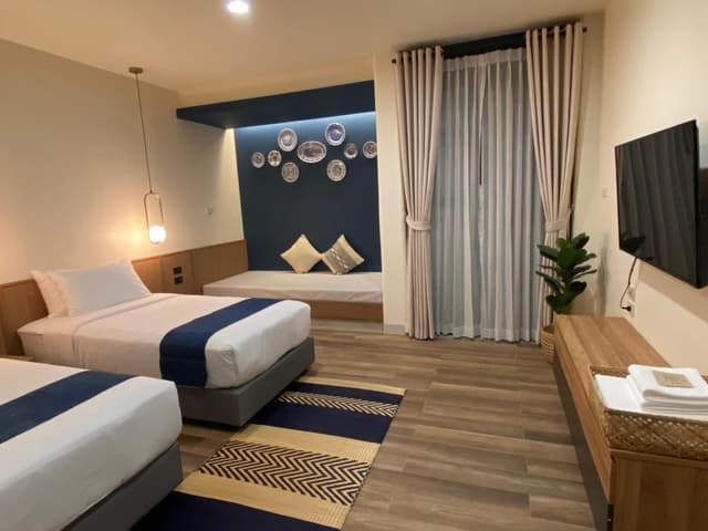 Large Twin Room