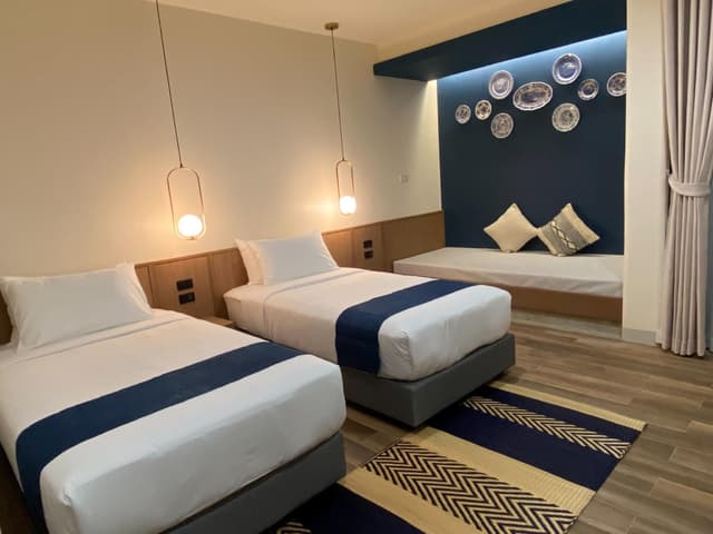 Large Twin Room