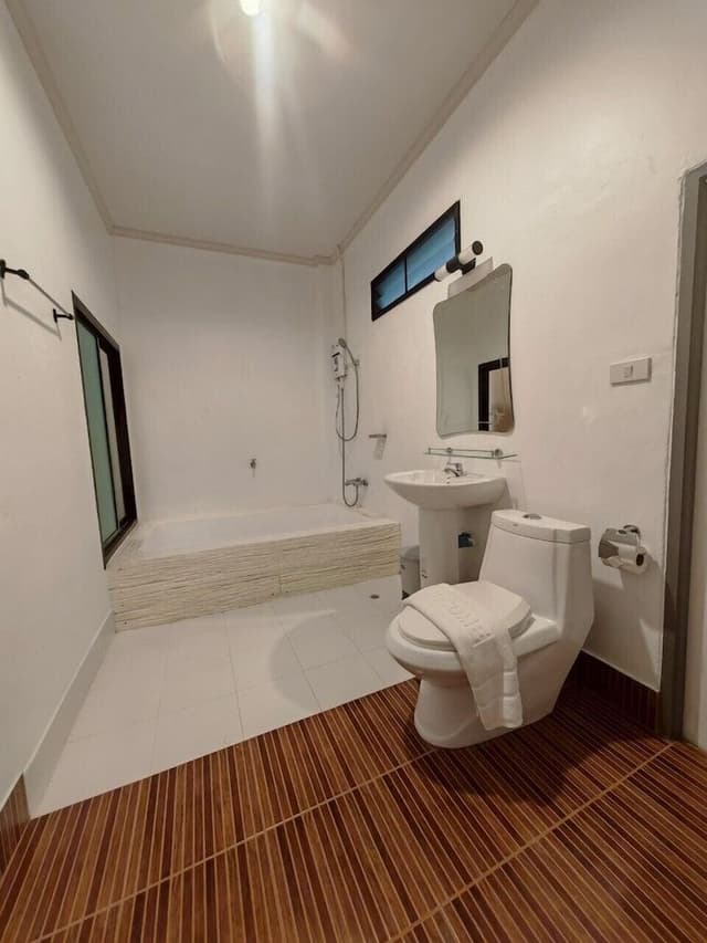 Deluxe Double or Twin Room, Courtyard View