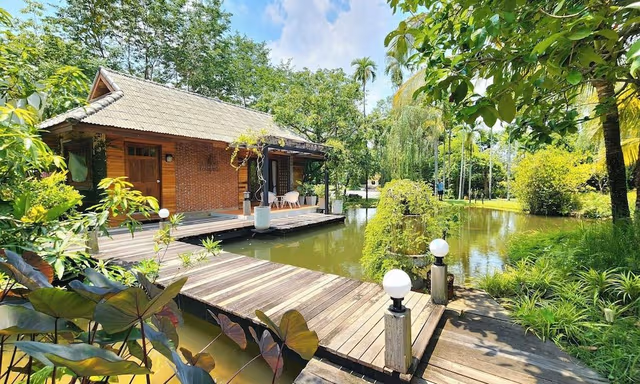 Deluxe Suite, Garden View