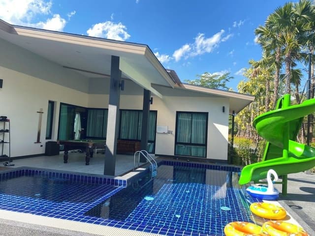 Villa, Garden View