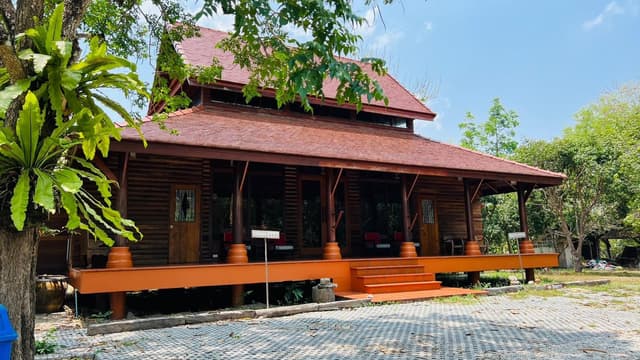 Deluxe Villa