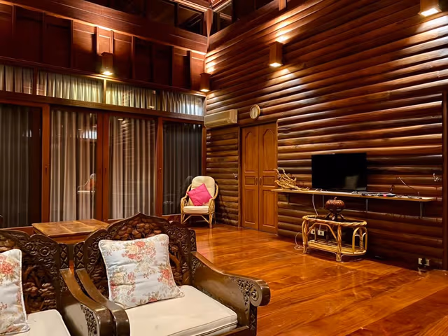 Deluxe Villa
