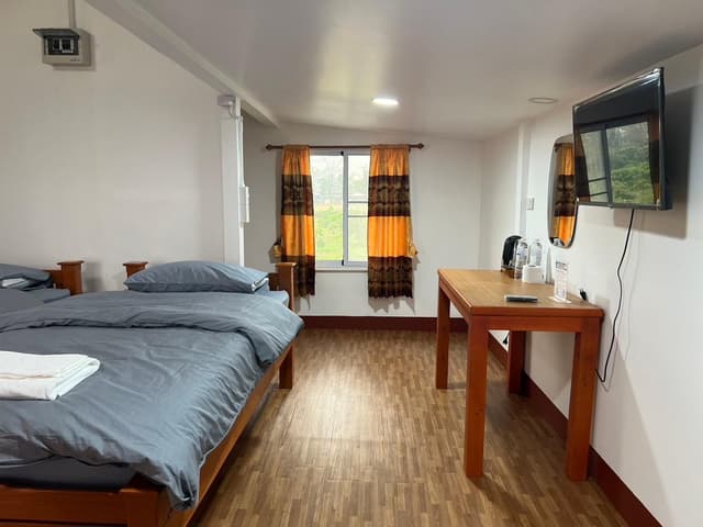 Superior Hill View Room
