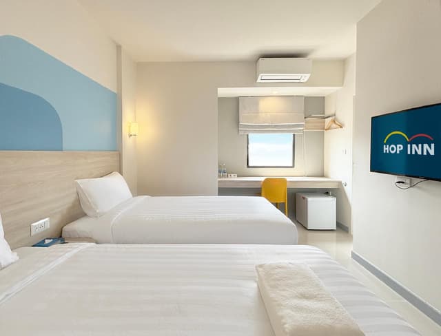Standard Twin Room with Balcony