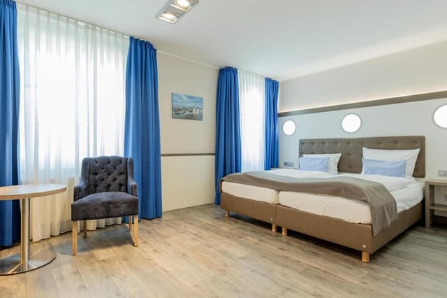 Comfort Room, 1 King Bed (Comfort Plus)