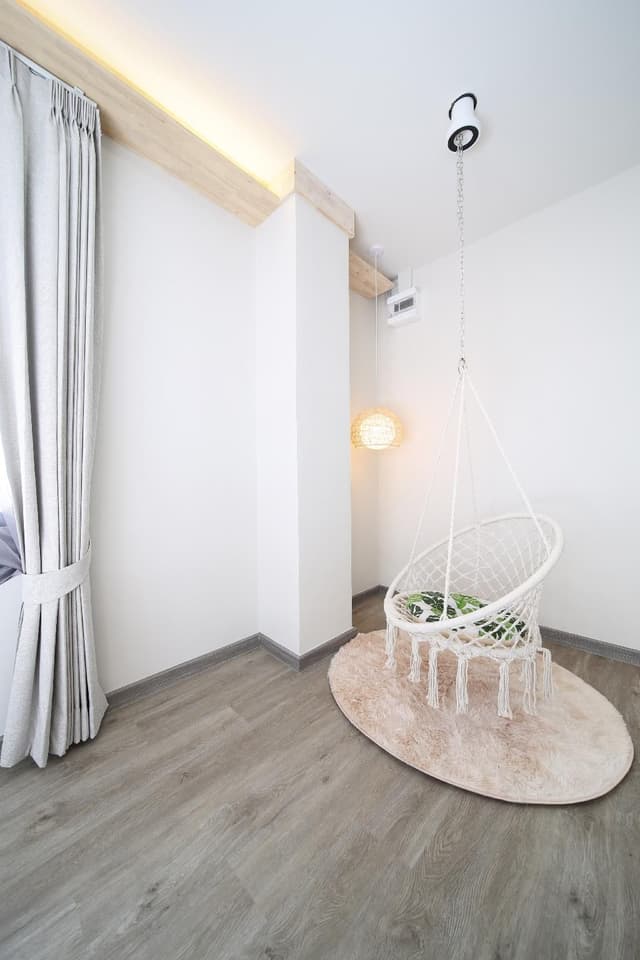 Deluxe Corner Room