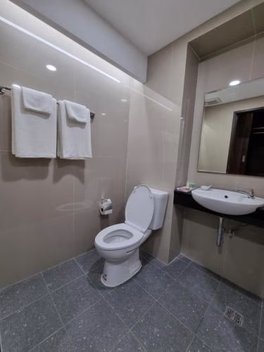 Tiara Place3