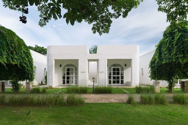 Deluxe Room, Garden View