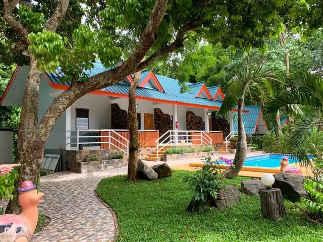 1-Bedroom Deluxe Room