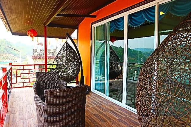 Villa Deluxe