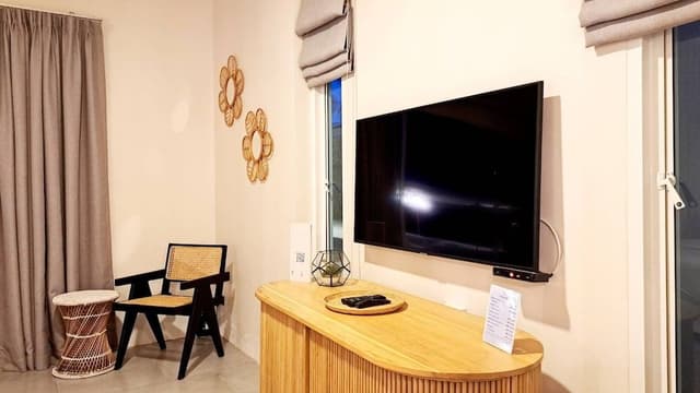 Luxury 6-Bedroom Beach Front Villa