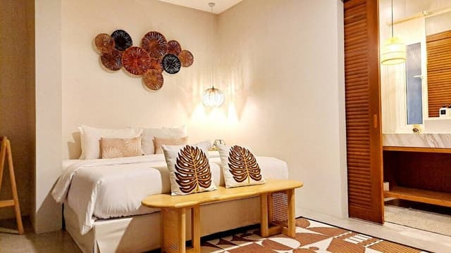 Luxury 6-Bedroom Beach Front Villa