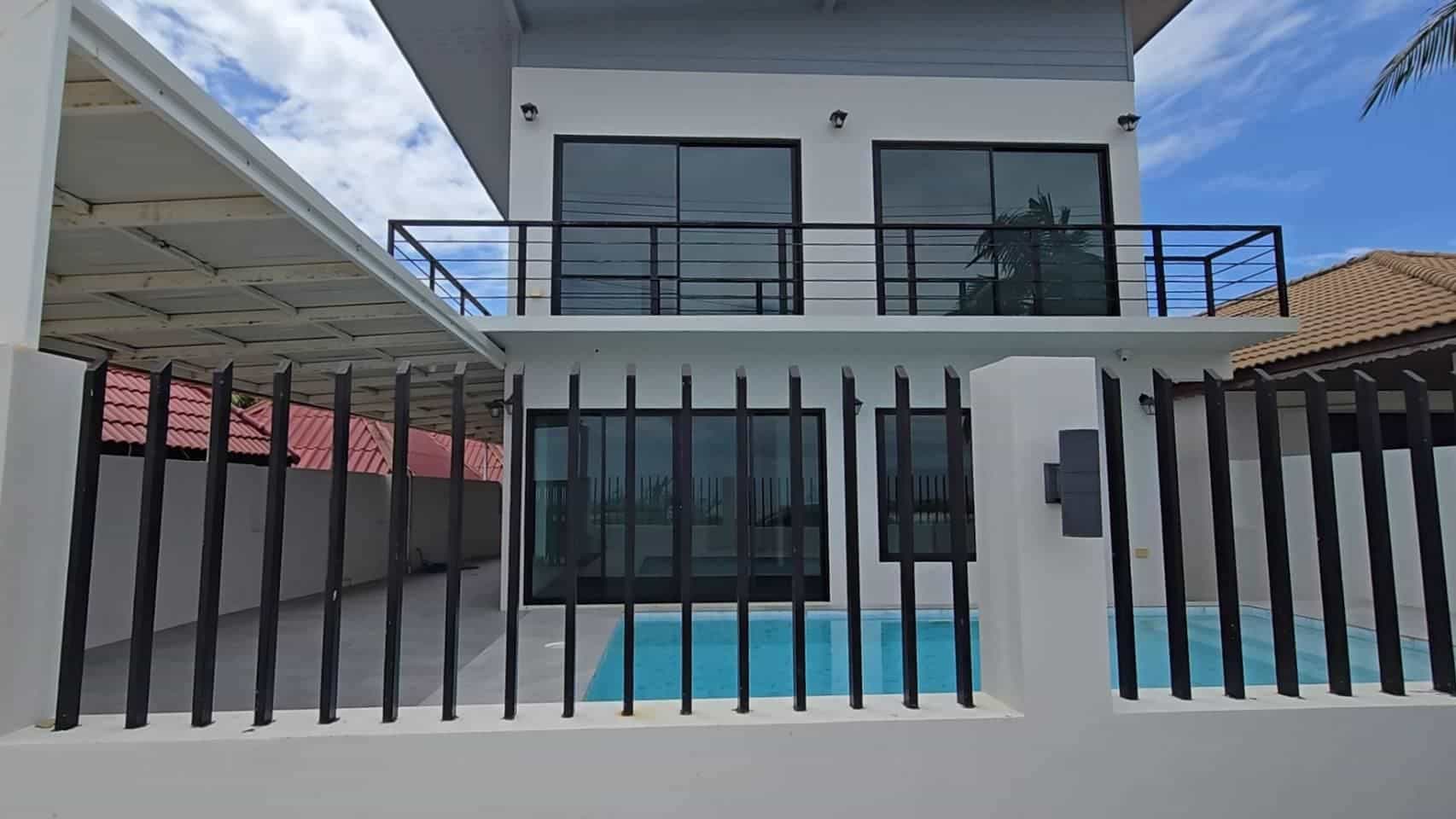 Moon Beach House Moon Beach House